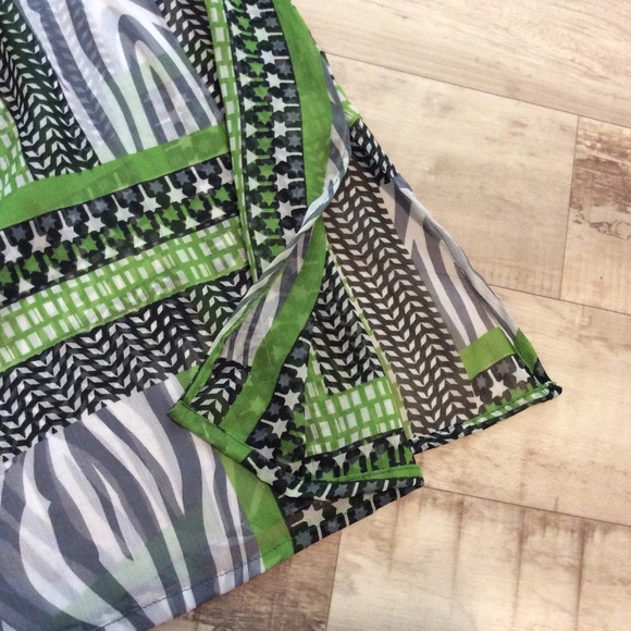 Sheer tunic or swim cover. - Picture 4 of 4